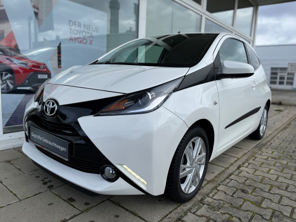Toyota AYGO 1.0 l X-Play Touch mit Standheizung