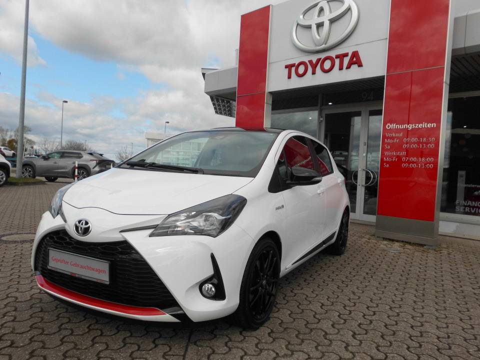 Toyota | Yaris Hybrid

	18.200,00 € border=