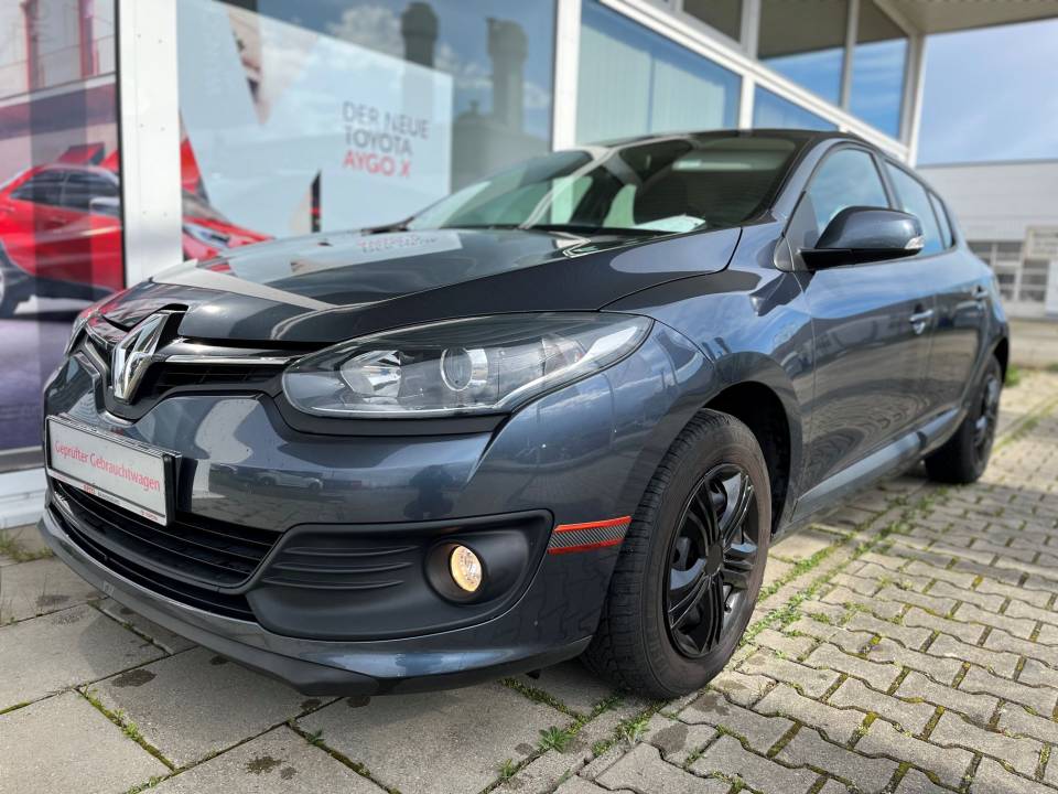 Renault | Megane

	7.990,00 € border=