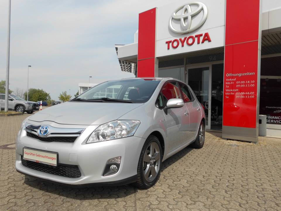 Toyota | Auris Hybrid

	10.800,00 € border=
