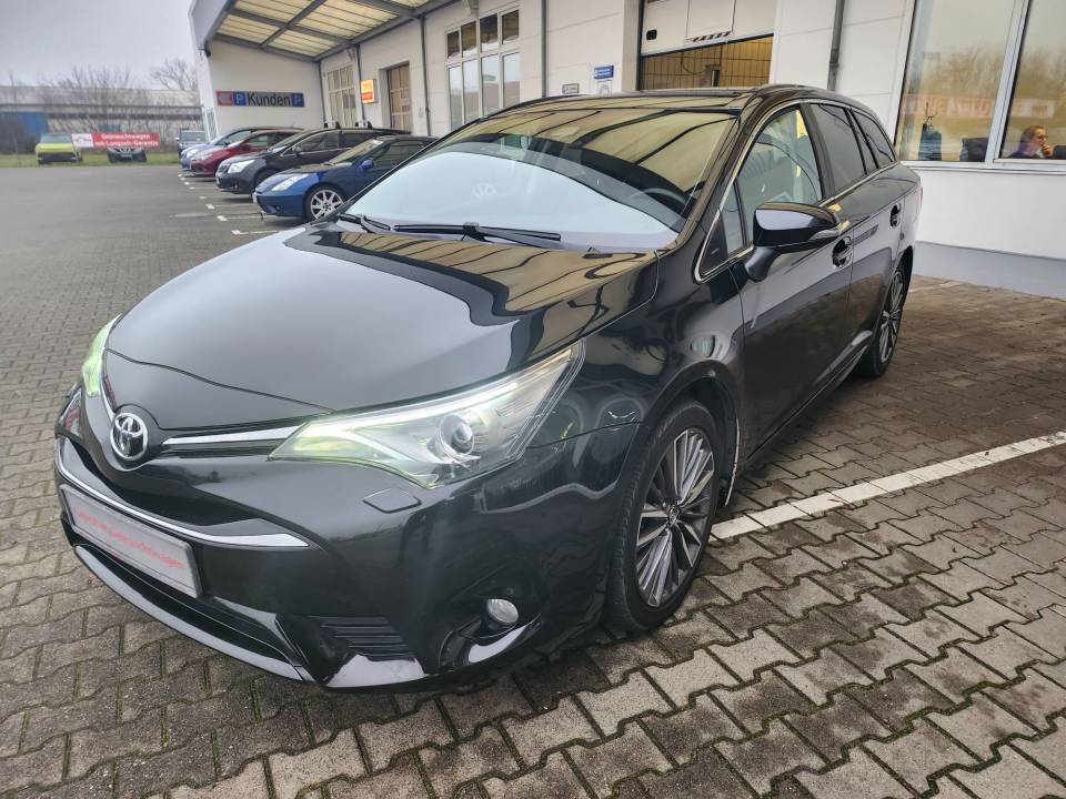 Toyota | Avensis

	18.900,00 € border=