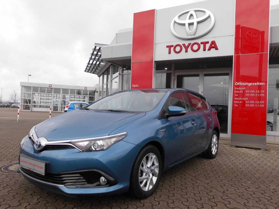 Toyota | Auris Hybrid

	15.990,00 € border=