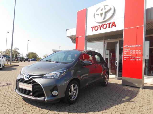 Toyota Yaris Hybrid 1.5 l VVT-i Comfort  SHZ TSS Kamara