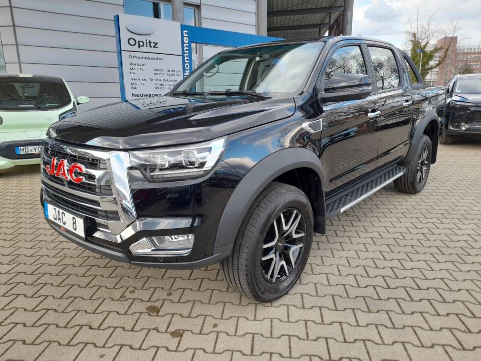 JAC 8 Pro 2.4 l Double Cab 4x4