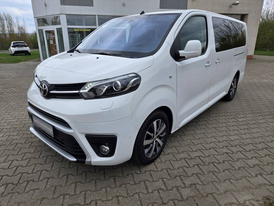 Toyota | Proace Verso

	29.590,00 € border=