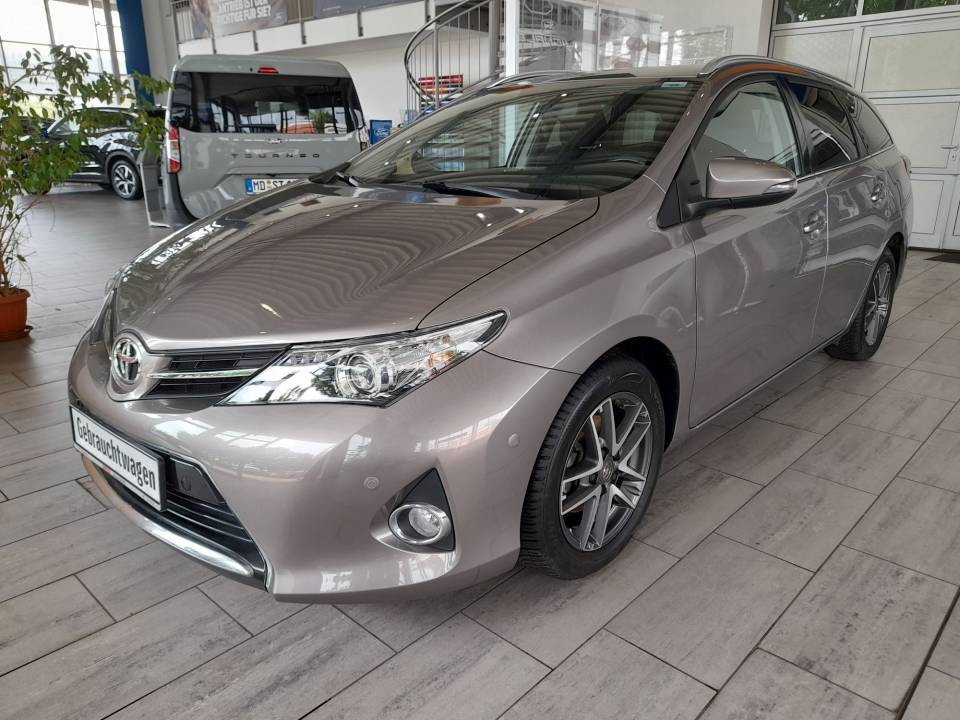Toyota Auris TS 1.6 Valvematic Touring Sports Edition