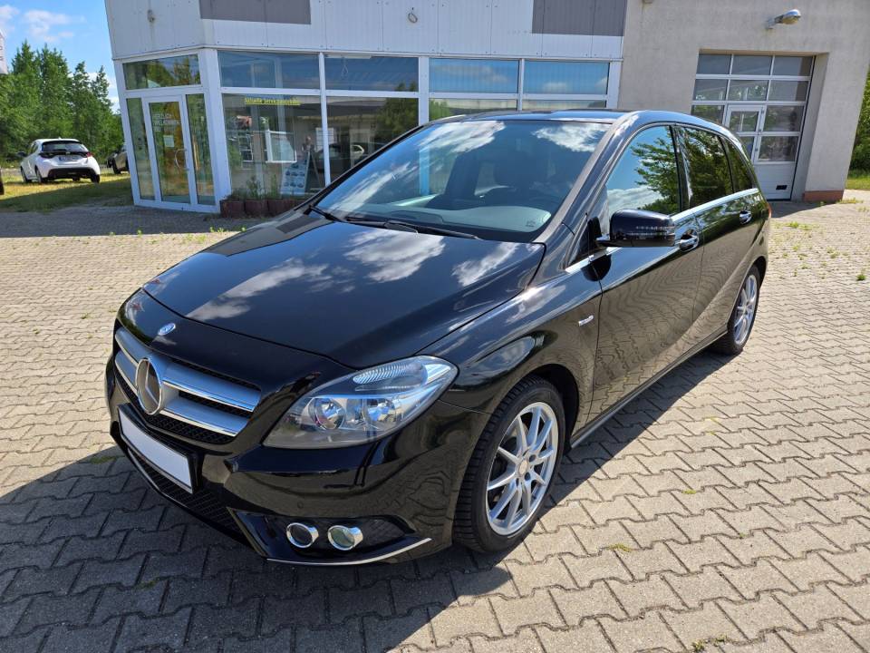Mercedes-Benz B 200 1.6 l  7G-DCT Exclusiv/Sport-Paket