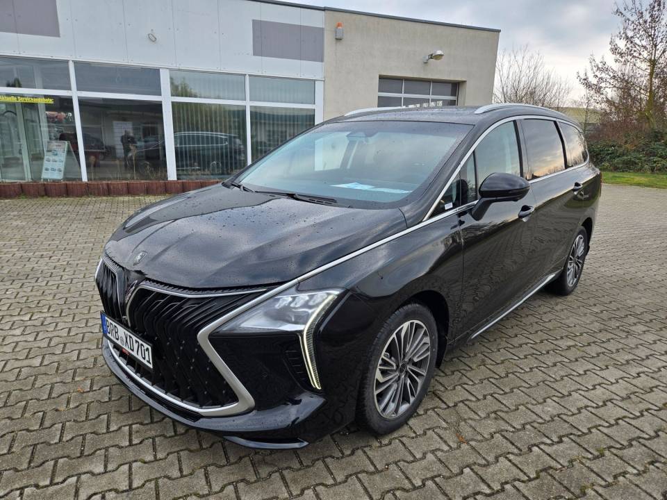 DFM | Forthing 4

	30.240,00 € border=