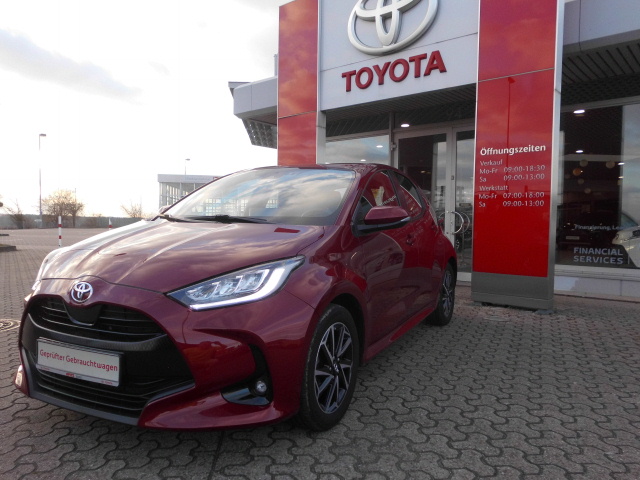 Toyota Yaris 1.5 l Team D SHZ  Carplay