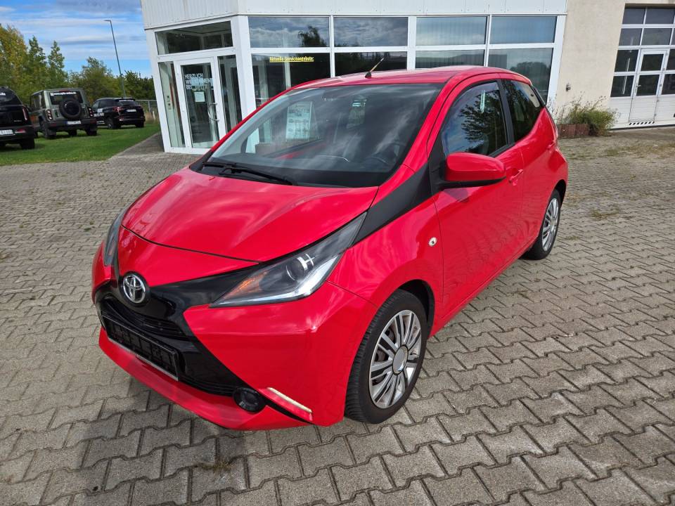Toyota AYGO 1.0 l Play