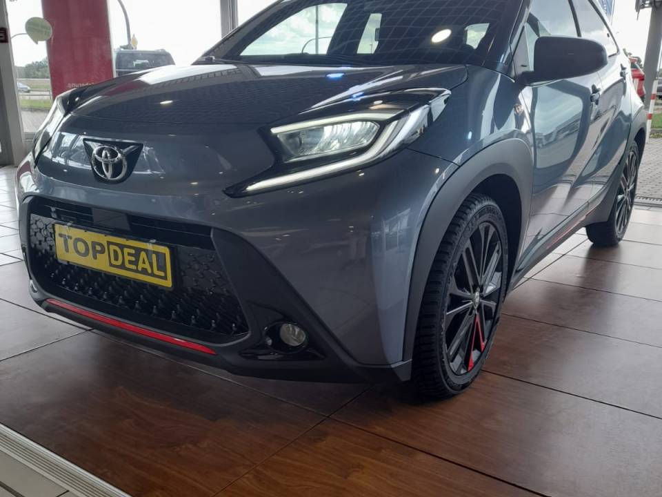 Toyota Aygo X 1.0 l Undercover JBL SHZ EPH Navi